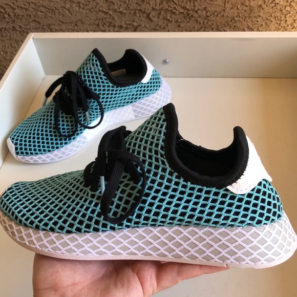 ❗️SOLD ADIDAS DEERUPT RUNNER PARLEY SZ 5 - Picture 5 of 8